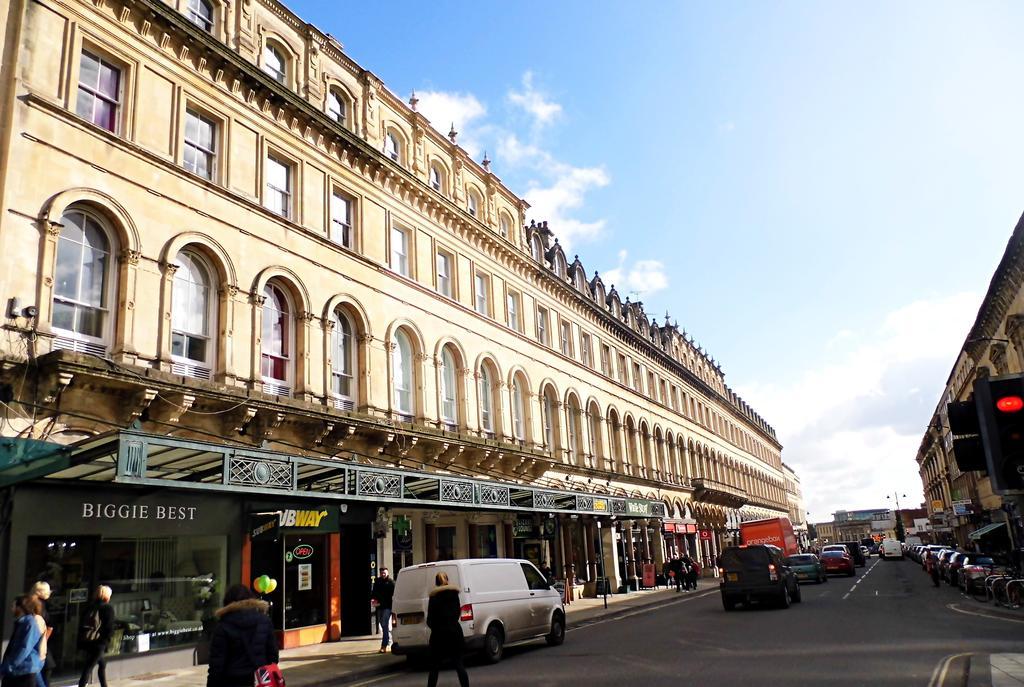 The Queens * Bristol